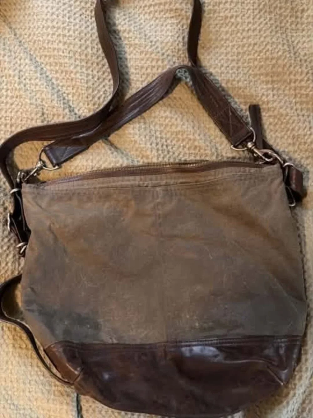 Rough & Tumble Hobo Open Pocket olive waxed canvas Bag - 3 way carry